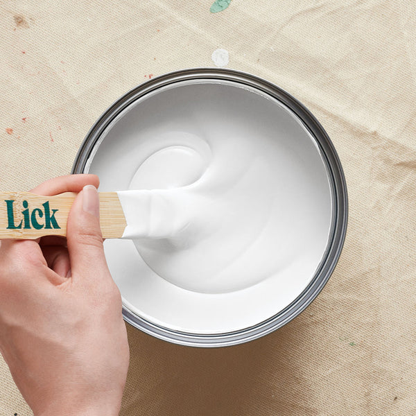White 07 paint stir