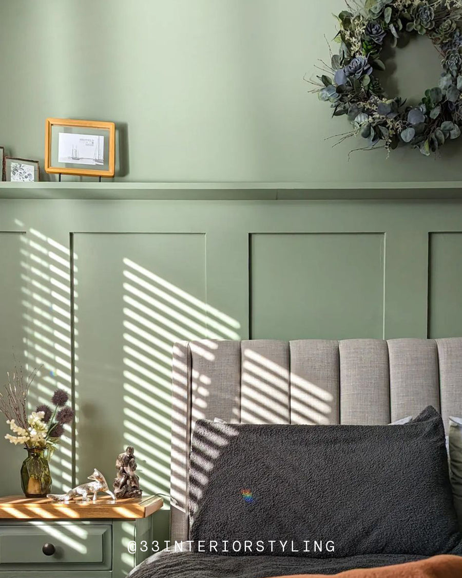 An image of a Green 02 painted bedroom