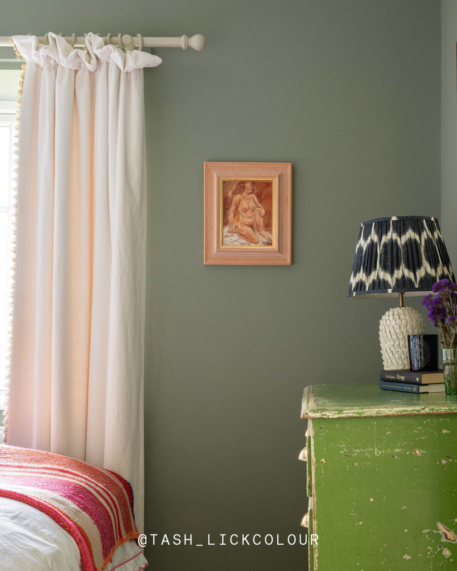 An image of a Green 02 painted bedroom