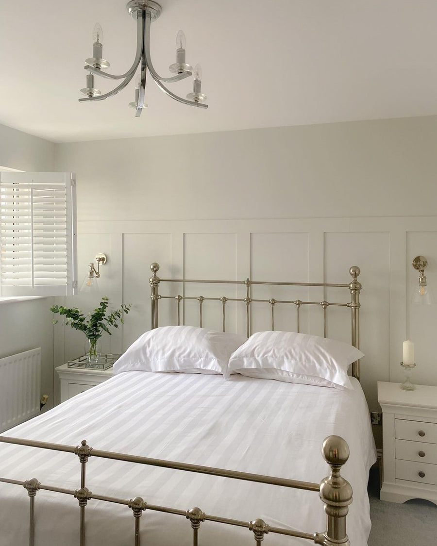 Bedroom in White 04