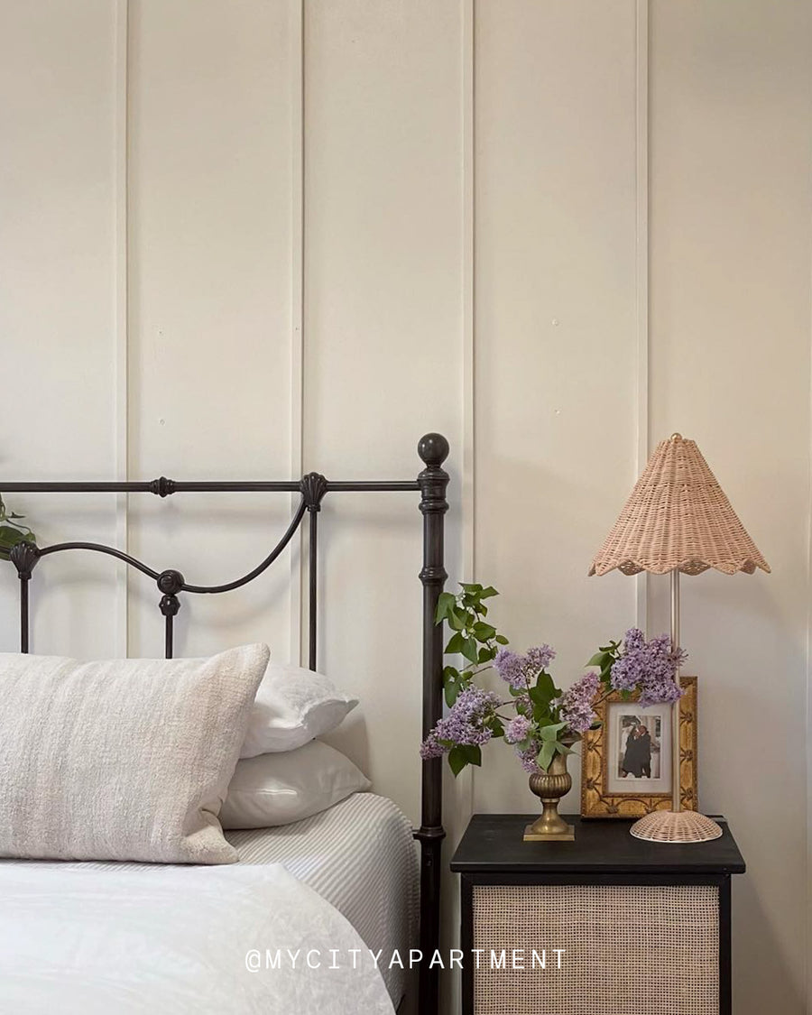 A bedroom painted in White 03