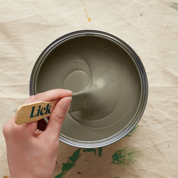 Greige 03 paint stir