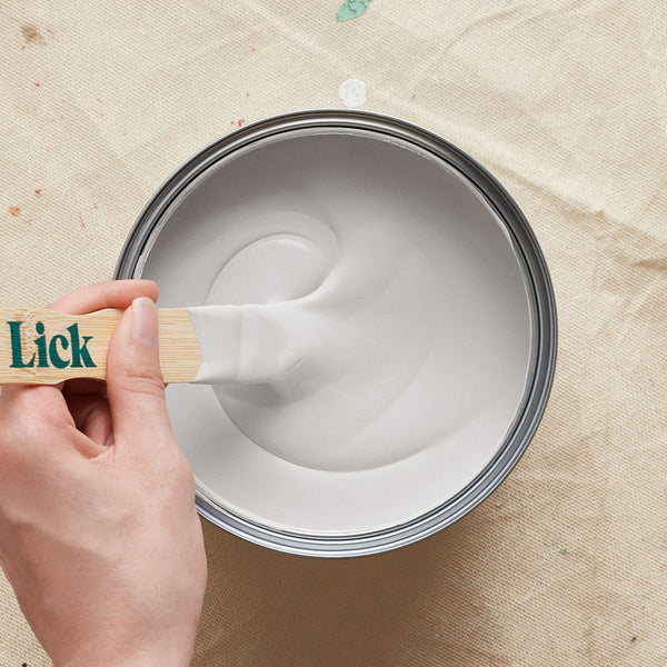 Taupe 02 paint stir